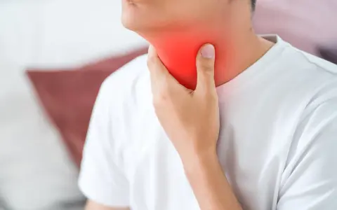 Dolor de garganta: ¿Qué tomar? Guía experta para un alivio eficaz.
