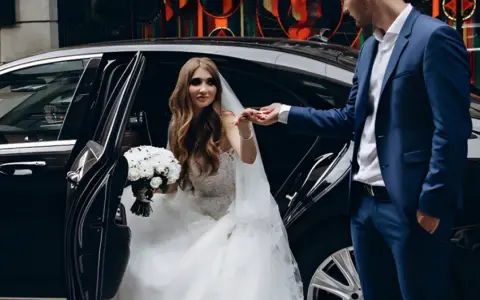 Jak działalność pod wynajem auta do ślubu może przynieść zyski?