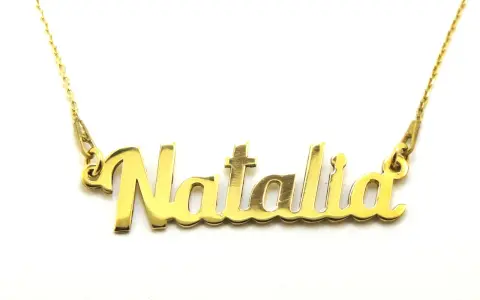 Złoty naszyjnik z imieniem Natalia.