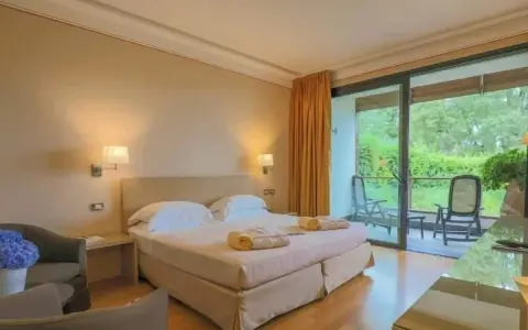 Hotel Acquaviva Garda: SPA, Ristorante & Camere - Guida Completa
