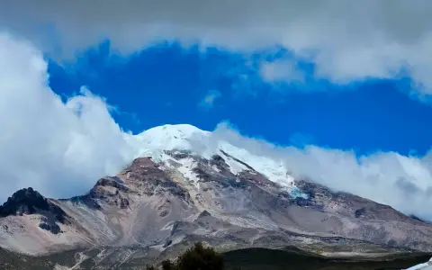¿Cuál es la montaña más grande? La sorprendente verdad de 3 cumbres