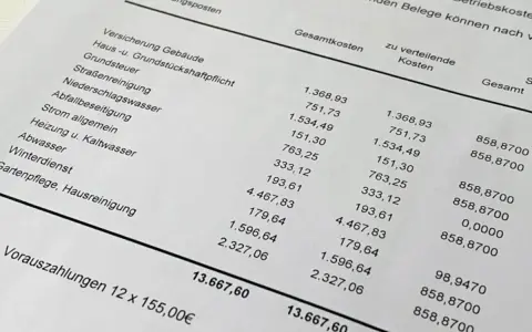 Abrechnung mit Kostenaufstellung für Gebäudeversicherung, Grundsteuer etc. Die Frage, wie lange kann Vermieter Nachzahlung fordern, wird hier nicht beantwortet.
