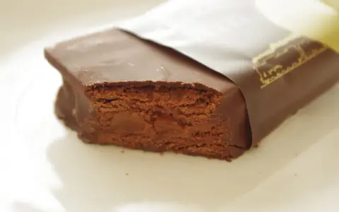 Co dają batony proteinowe? Odkryj ich niesamowite korzyści zdrowotne