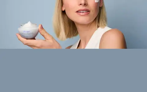 La Mer vs. La mer: Welches Meereswunder passt zu Ihrer Haut?
