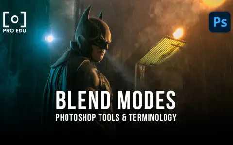 Batman sous la pluie, avec le texte "BLEND MODES" et le logo Photoshop. Apprenez le mode de fusion Photoshop pour des créations épiques.