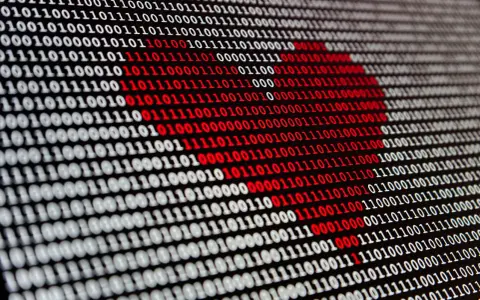 Serce z kodu binarnego. Ile polubień dziennie na Tinderze?