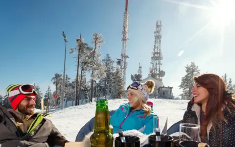 Czy grzaniec ma alkohol? Rozwiewamy mity i wyjaśniamy fakty