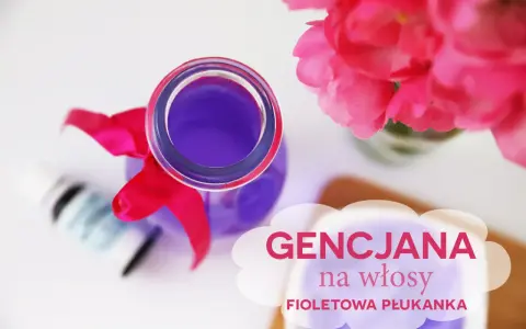Fioletowa płukanka do włosów z różową wstążką i kwiatami. Zobacz efekty!