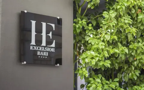 Hotel Excelsior Bari: Riapertura, lusso e futuro dell'icona