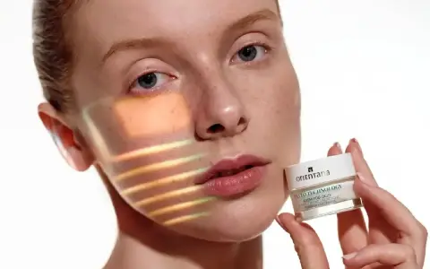 Krem pod oczy z retinolem i moringą. Dowiedz się, z czym łączyć retinol, by uzyskać najlepsze efekty.