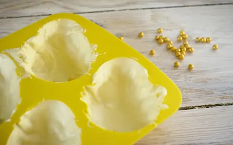 Jak zrobić Kinder Jajko DIY? Gigantyczna niespodzianka krok po kroku!