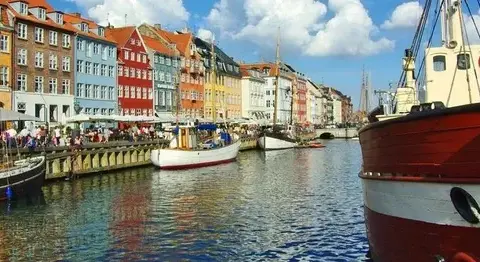 Co warto przywieźć z Danii? Odkryj hygge w wyjątkowych pamiątkach