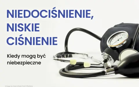Niskie ciśnienie i wysoki puls mogą być niebezpieczne. Stetoskop i ciśnieniomierz na białym tle.