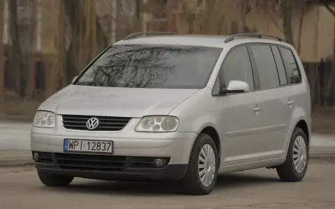 Ile litrów ma bak VW Touran 1.9 TDI? Zasięg i spalanie