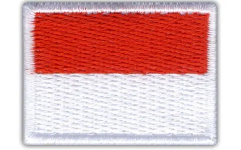 Naszywka z flagą Monako, czerwono-biała, gotowa do przyszycia.