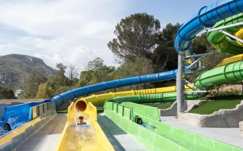 ¿Buscas parque de atracciones en Valencia? ¡Descubre tu ideal!