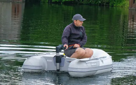 Der beste Motor für Schlauchboot: Vorteile und Modelle im Vergleich