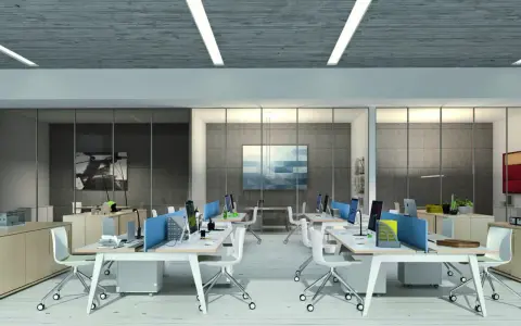 Ufficio moderno con scrivanie operative, divisori blu e sedie bianche. La disposizione segue la normativa per un ambiente di lavoro funzionale.