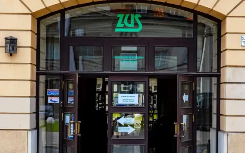 Urlop macierzyński a emerytura: Czy ZUS wlicza go do stażu pracy?