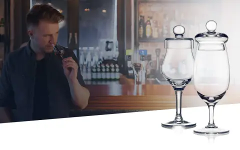 Kieliszki do whisky: Jak wybrać idealne szkło i odkryć smak?