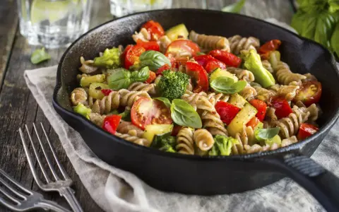 Tu pasta con verduras perfecta en 25 min: ¡adiós errores!