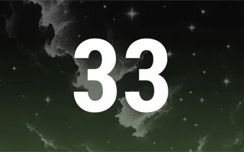 Gwiezdne niebo z liczbą 33. Numerologiczna 6 z 33, symbolizująca mistrzowskie liczby.