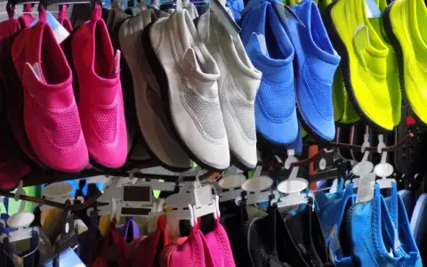 Buty do wody 47: Znajdź idealny model. Poradnik kupującego.