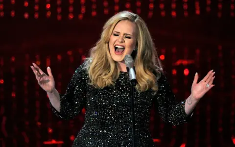 Kto śpiewa "Hello"? Adele czy Lionel Richie? Rozwiej wątpliwości!