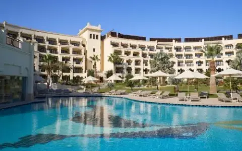 Steigenberger ALDAU Beach: Luxus, Pools & Golf Ihr Traumurlaub?