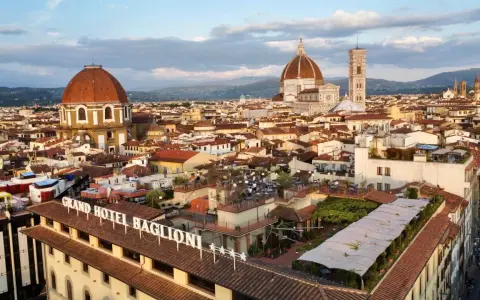 Grand Hotel Baglioni Firenze: Lusso, Storia e Vista Panoramica