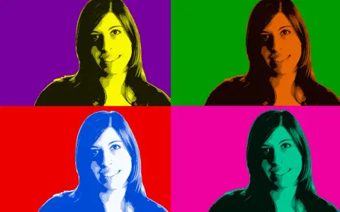 Retrato de mujer con efecto Andy Warhol en cuatro paneles de colores vibrantes: morado, verde, rojo y rosa.