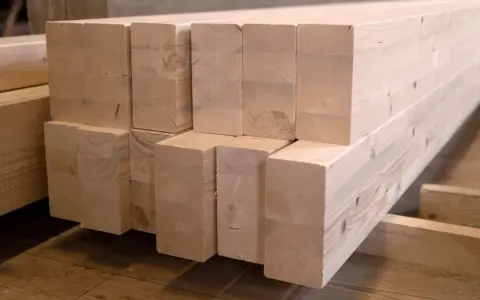 Jakie drewno na dom szkieletowy - wybierz najlepsze materiały i oszczędzaj