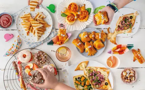 Kreatives schnelles Backen mit Kindern: lustige Teigtiere, Fischpizza und bunte Donuts.