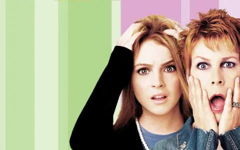 Lindsay Lohan och Jamie Lee Curtis i en komisk scen från filmer med Lindsay Lohan.