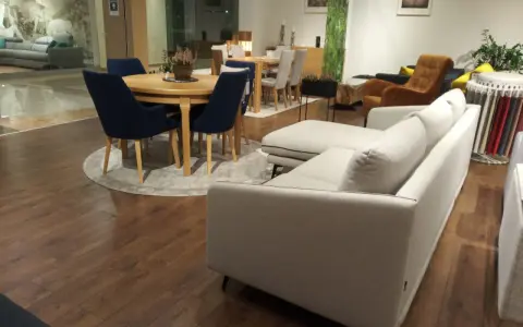 Ile osób pomieści stół okrągły 180 cm? Zaskakujące odpowiedzi!