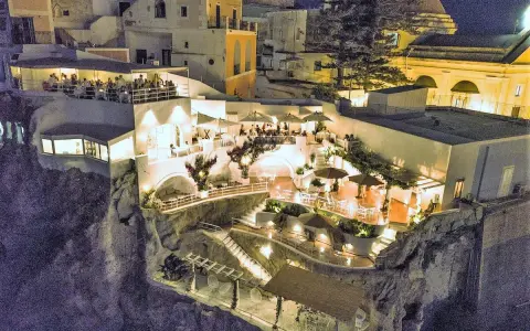 Acqua Pazza: Ricetta, Origini e il Ristorante Stellato di Ponza