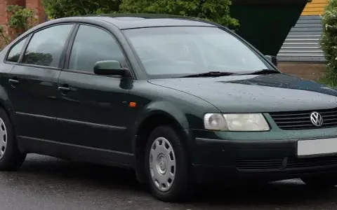 Passat B5: Pojemność baku 62L? Odkryj, jak zatankować więcej!