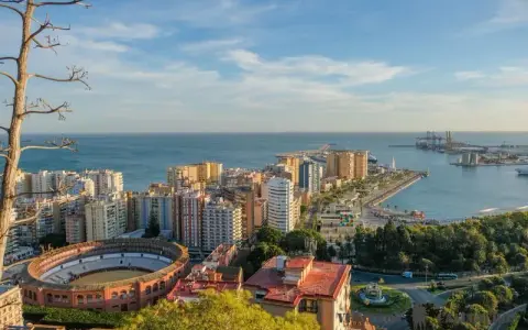 Los mejores sitios que visitar en Málaga: historia, cultura y naturaleza