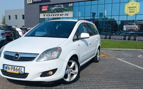 Pojemność baku Opel Zafira B – co musisz wiedzieć o paliwie?