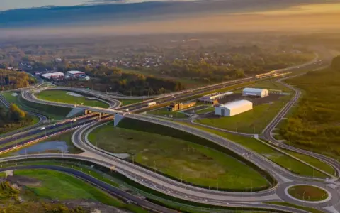 Ile km autostrad jest w Polsce? Zaskakujące dane i plany rozwoju