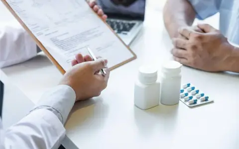 Kiedy brać leki na alergię rano czy wieczorem, aby uniknąć skutków ubocznych?