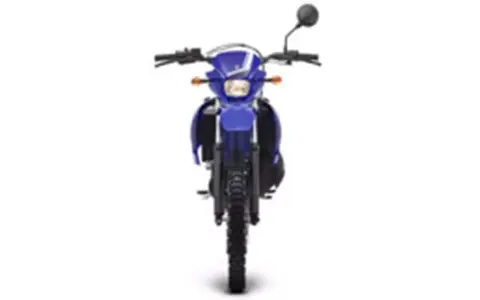 Niebieski motocykl Yamaha DT 50, idealny do terenu. Sprawdź jego dane techniczne!