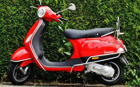 Skuter to motorower? Poznaj definicje i uniknij kar!