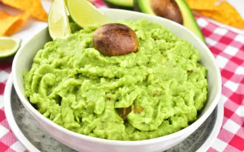 Guacamole: Jak przechowywać, by było świeże i zielone?
