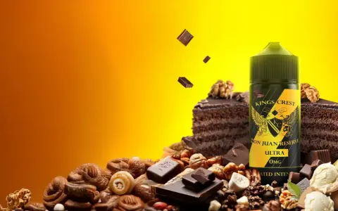 Bote de Kings Crest Don Juan Reserve rodeado de pastel de chocolate, nueces y helado.
