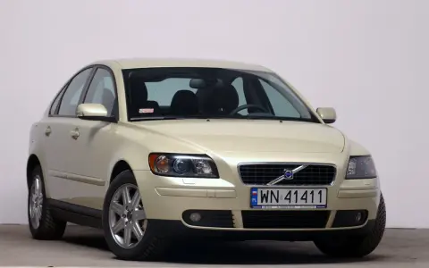 Pojemność baku paliwa w Volvo S40 - co musisz wiedzieć, aby nie przepłacać