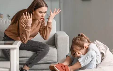 Jak nie krzyczeć na dziecko? Spokojne rodzicielstwo bez poczucia winy