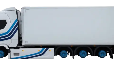 Biała ciężarówka z niebieskimi pasami i logo "TH LOGISTIC" gotowa do transportu.