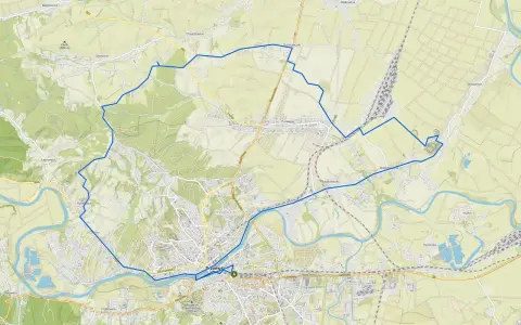 Mapa z zaznaczoną pętlą tras rowerowych w Polsce, prowadzącą przez tereny zielone i okolice Przemyśla.