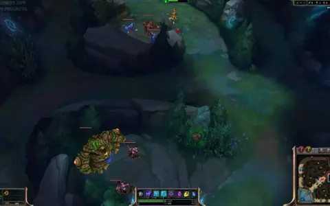 Widok z gry League of Legends na mapie Summoner's Rift, z potworami i graczami.
